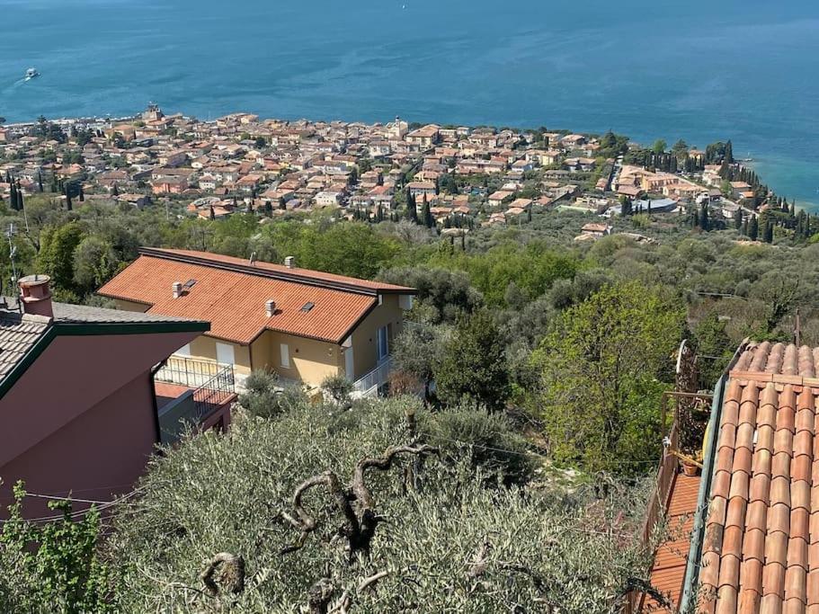 Villa Malu - Apt Mara - Piscina E Vista Lago Torri Del Benaco Exterior photo